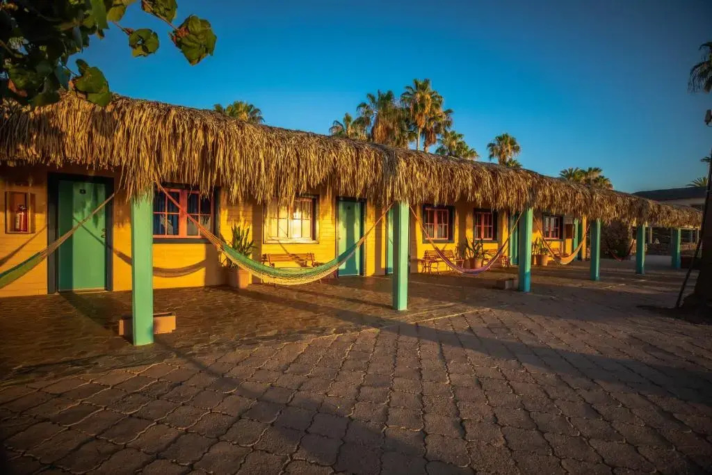 Hotel Oasis