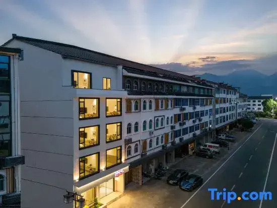 Xianju Hualongjing Guest House