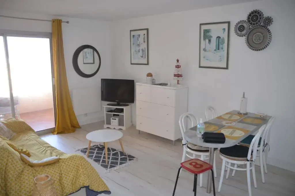 Spacieux T2 vue mer panoramique Le Brusc