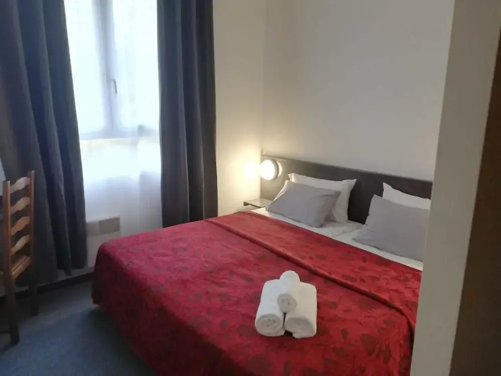 Hôtel La Nonette ASTERIX, CDG AIRPORT & PARIS CENTRE