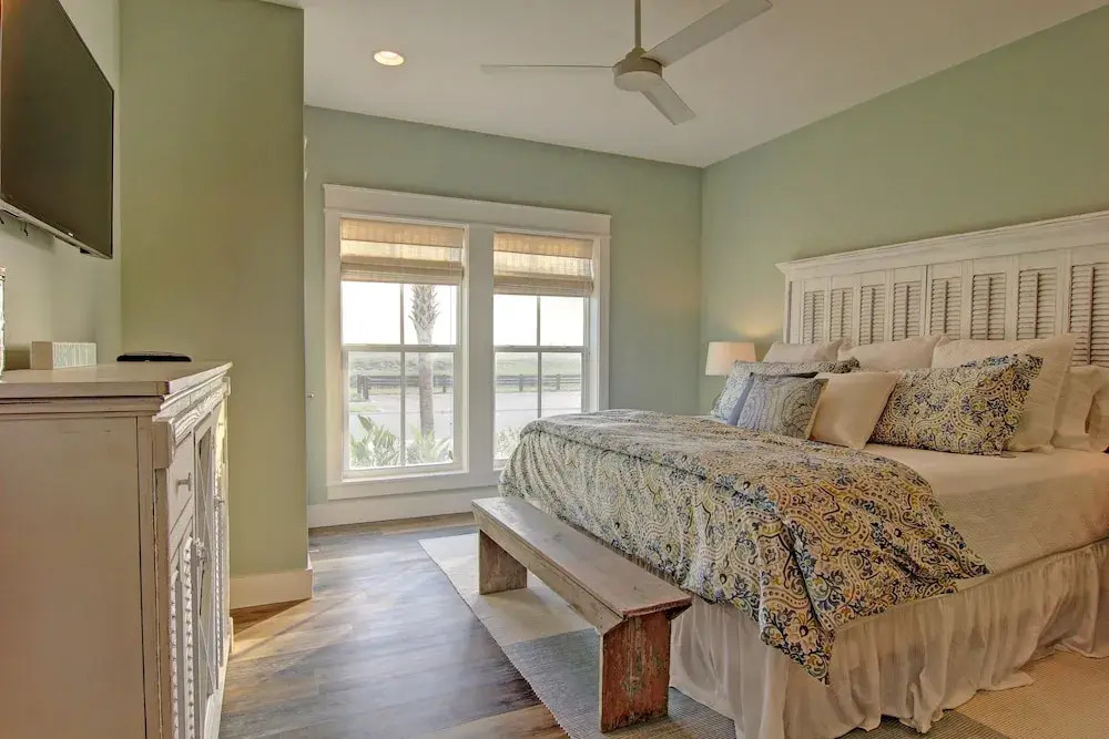Cinnamon Shore- Seaside Dream 157 SE