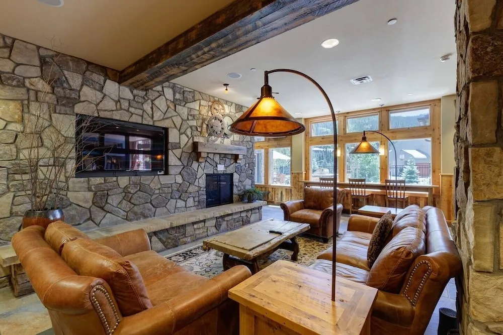 8045 Black Bear 1 Bedroom Condo by RedAwning