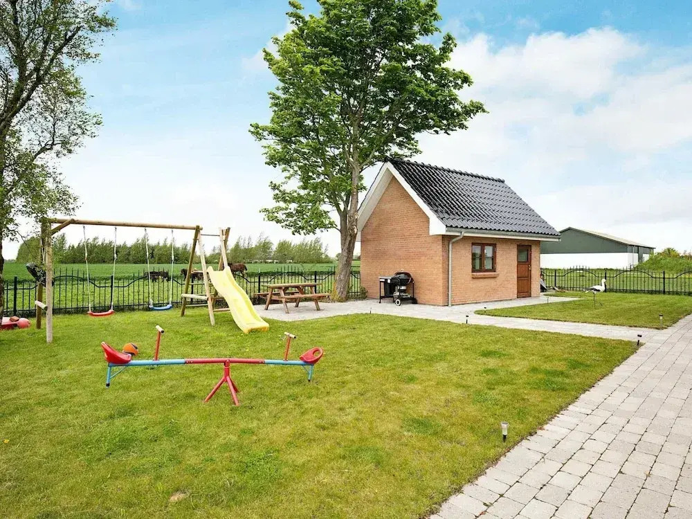 8 Person Holiday Home in Harpelunde-by Traum