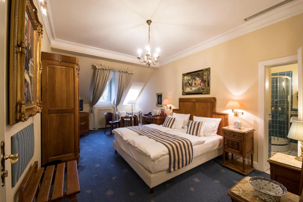 Hotel Belle Epoque