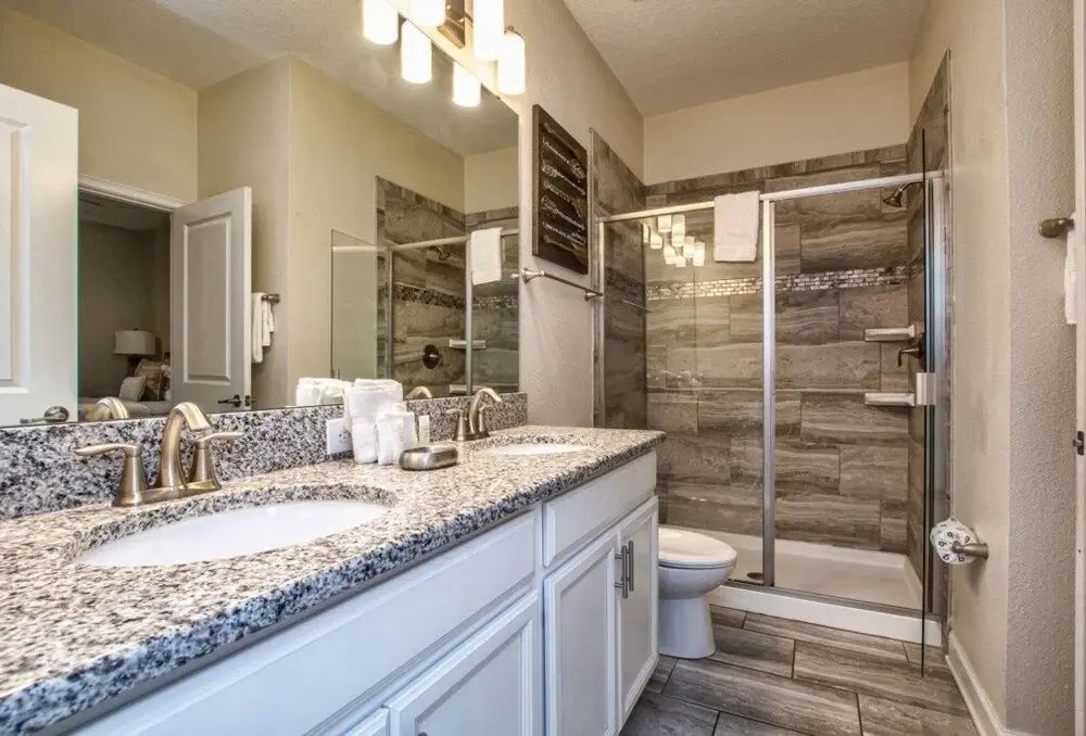 Large Family Home Full Of Amenities -4919cg 9 Bedroom Home