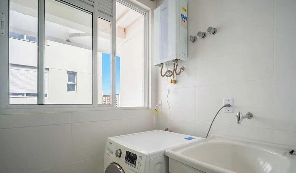 Apt Close to Beach & Floripa Shopping [eaz305]