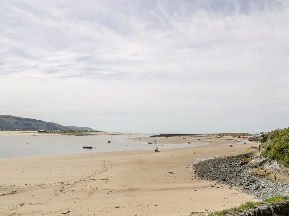 Abermaw Views