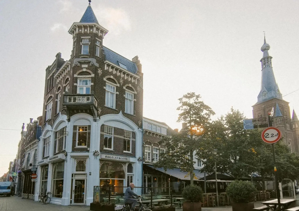 Stadsvilla Tilburg met tuin, Luxury Hendrik