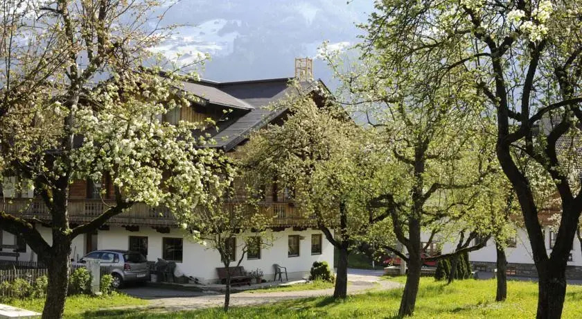 Oberstockachhof