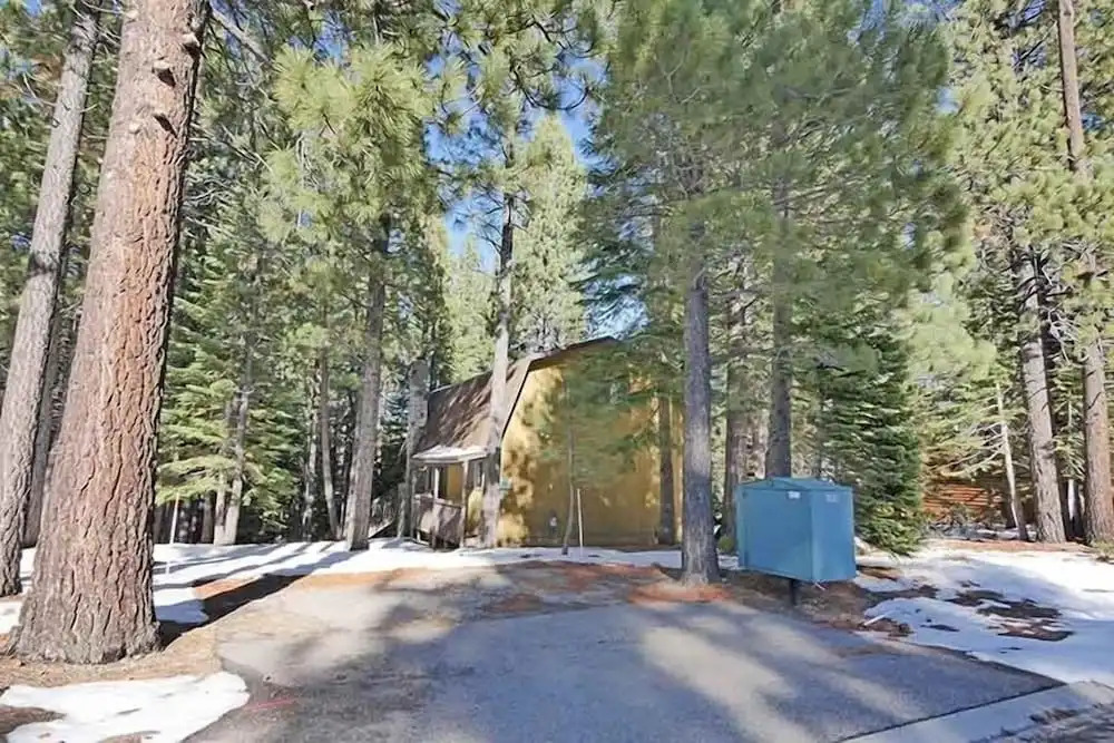 1629 Pioneer Trail 4 Bedroom Home by RedAwning