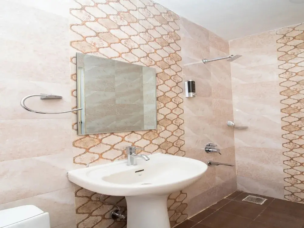 Bhagat Mansion by OYO Rooms