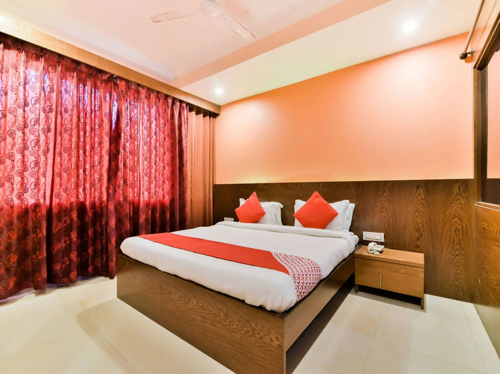 OYO 15944 Hotel Three Seas