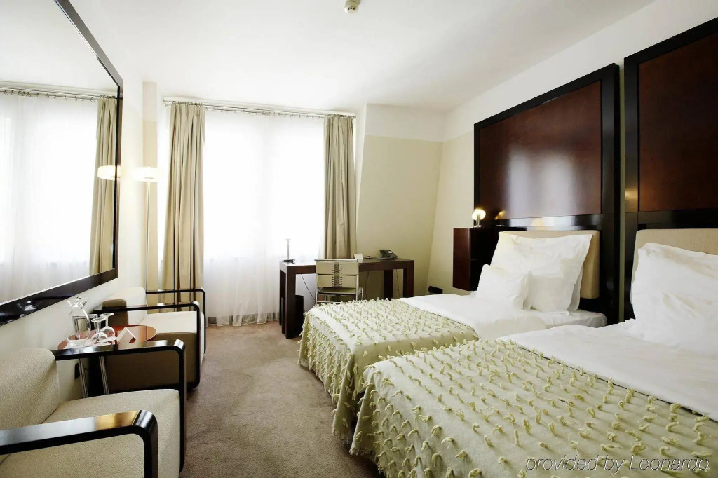 Maximilian Hotel