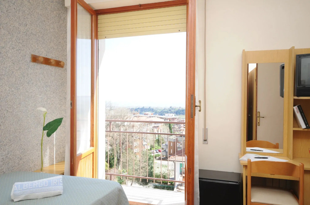 Hotel Iris
