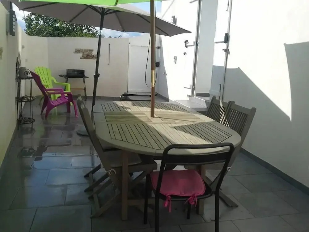 APARTMENT CHIOLA RDC - BEACH ON FOOT- SOLARO Apartment 1
