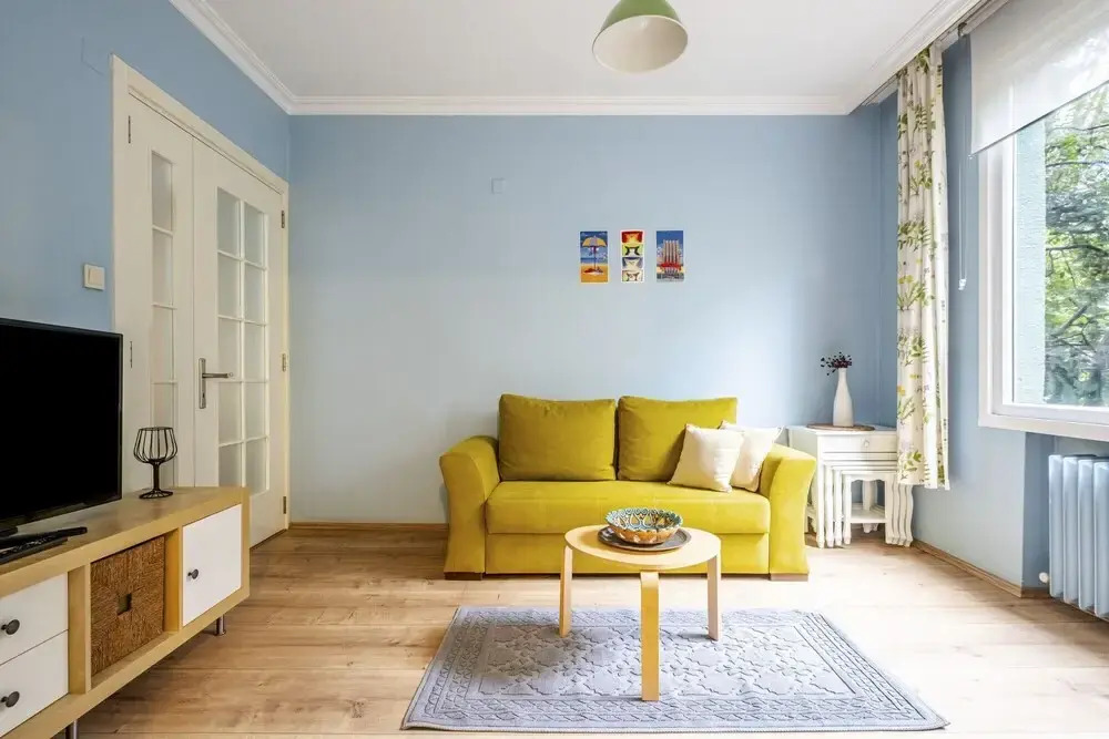 Central and Stylish Flat in the Heart of Kad k y