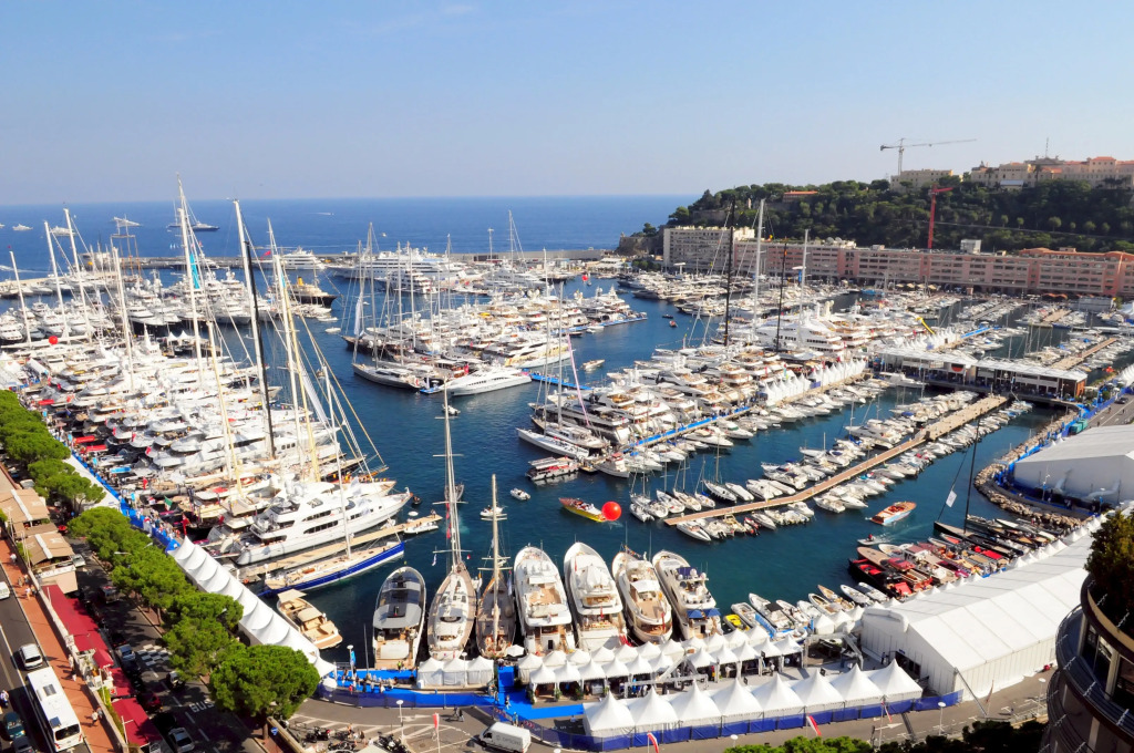 2 room CROISETTE behind CARLTON HOTEL (NEW)