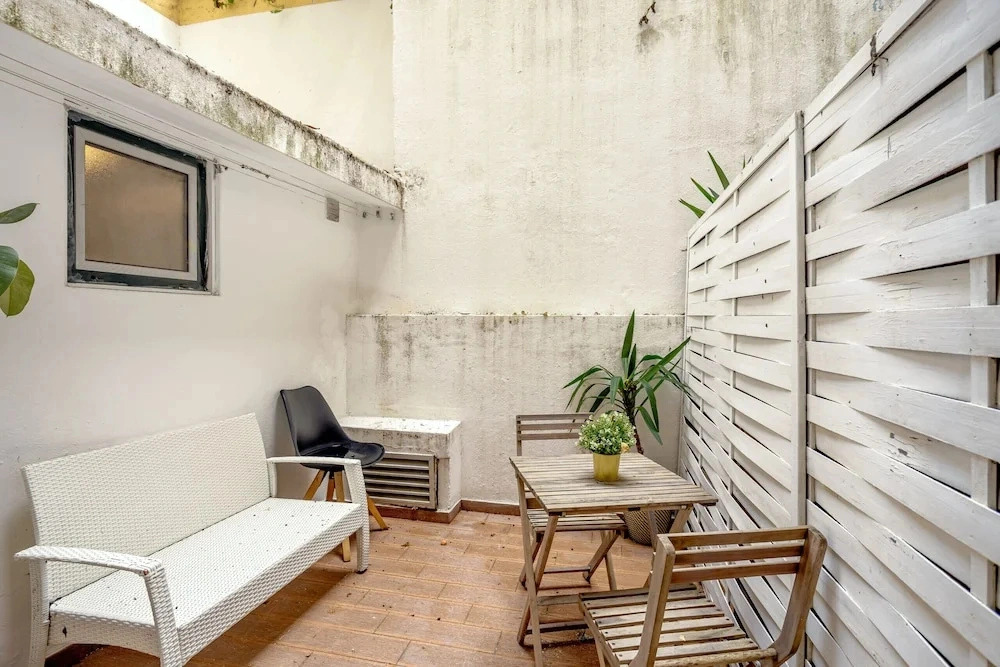 Boavista 130 Studios IV by Homing