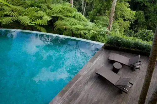 Villa Naga Putih