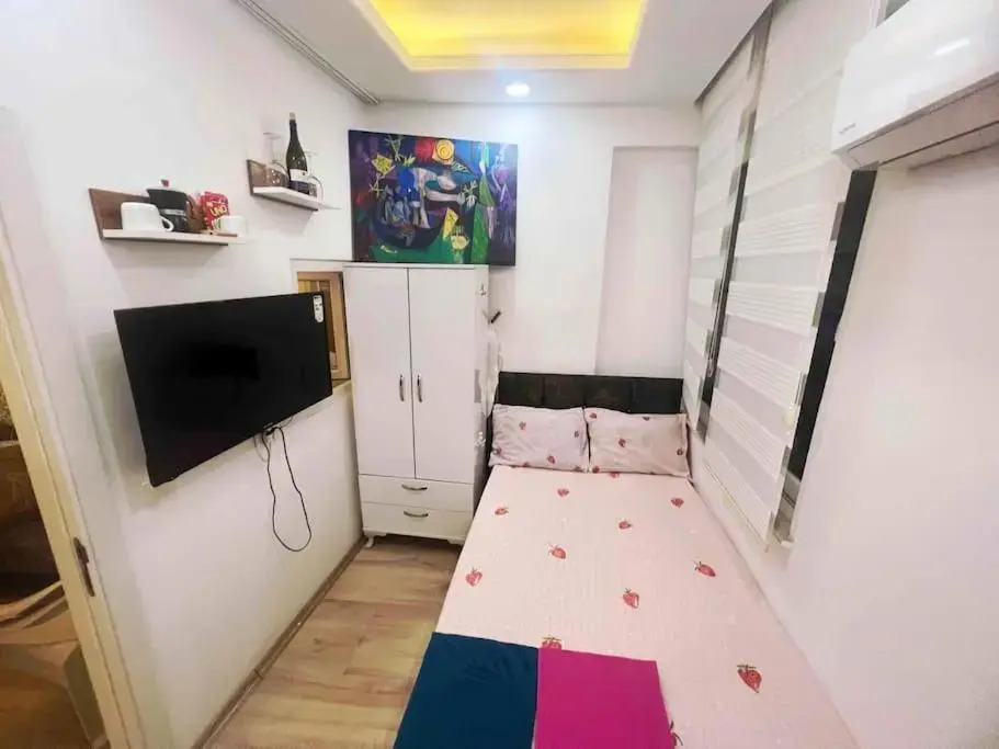 A TINY FLAT IN OLD TOWN AREA 850€ Per mounth