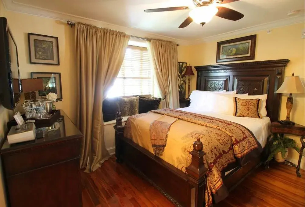 Casa Grandview Historic Luxury Inn Cottages and Suites