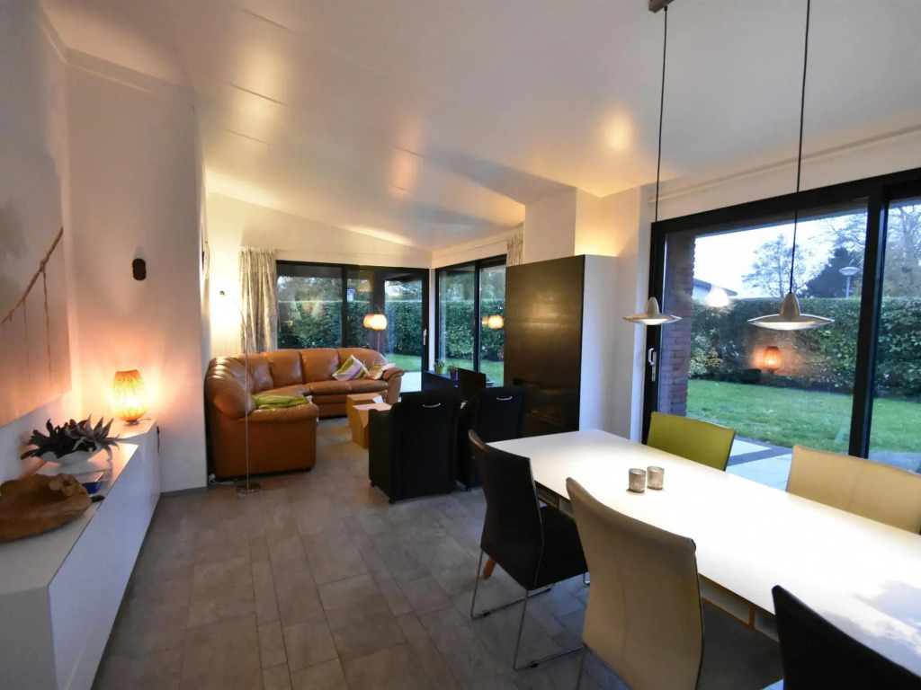 Villa in Kamperland with garden
