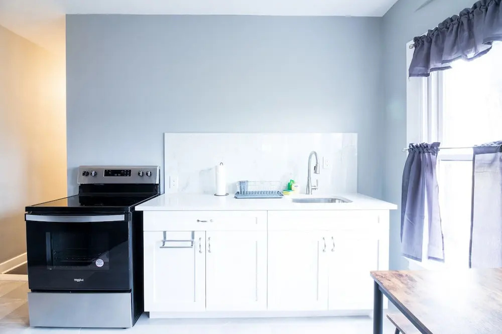 Cozy 1 bedroom Apartment Sleeps 4