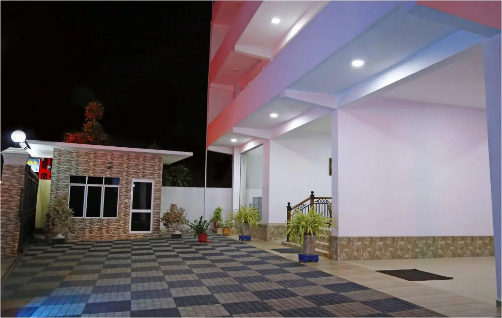 Ronaka Airport Transit Hotel