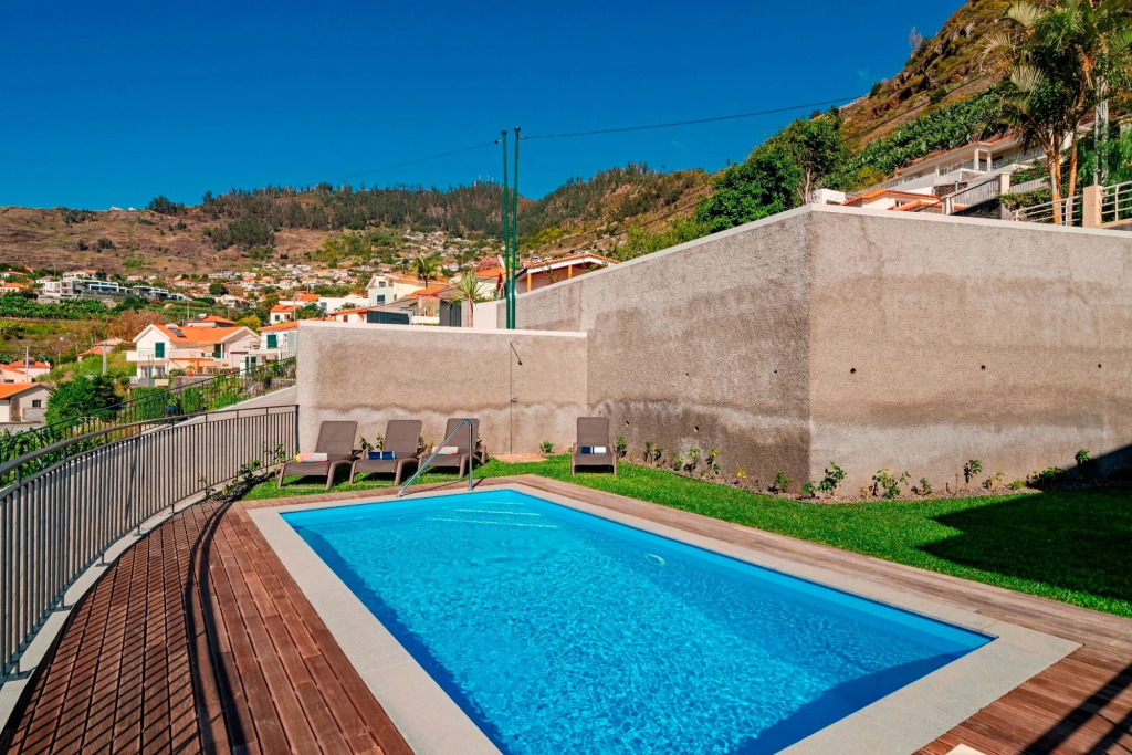Contemporary villa in Calheta, stunning views, heated pool | Amaro Sunset