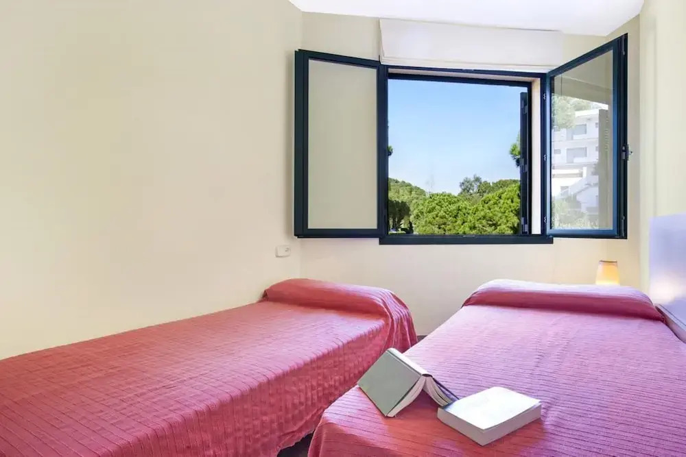 Apartment - 3 Bedrooms - 104673