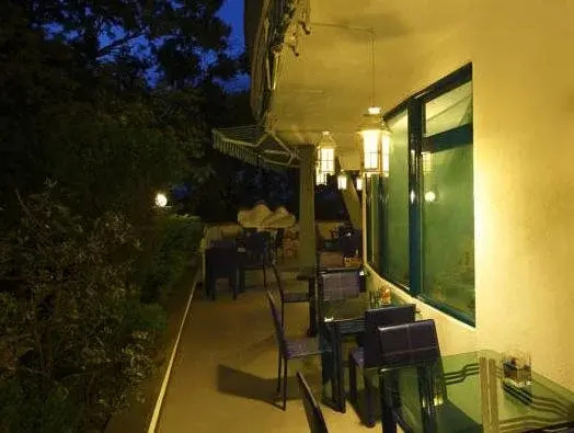Elmar Hotel