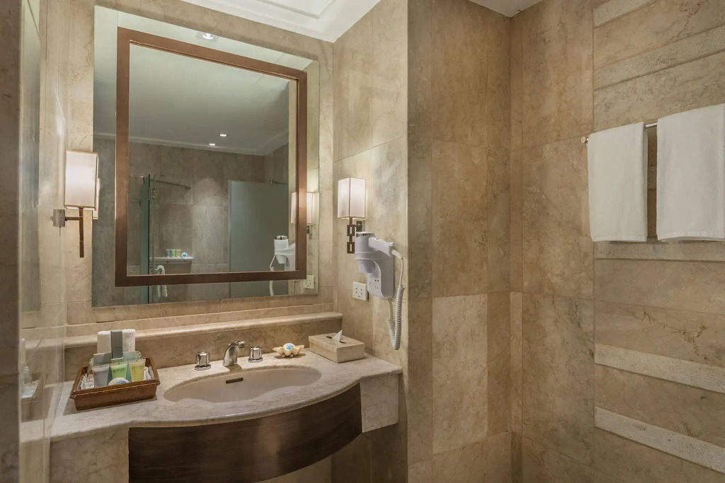 Emerald Island Hotel