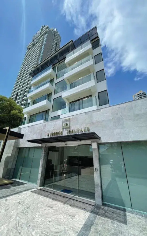 芭提雅酒店公寓 海边度假公寓 中天海滩公寓 步行街很近的民宿