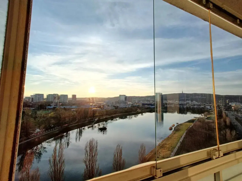 Koloseo residence. Free parking. Lake view.