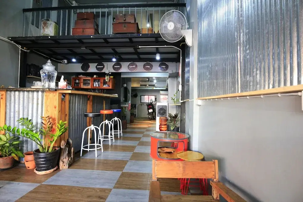 Aeou Hostel & Coffee - Adults Only