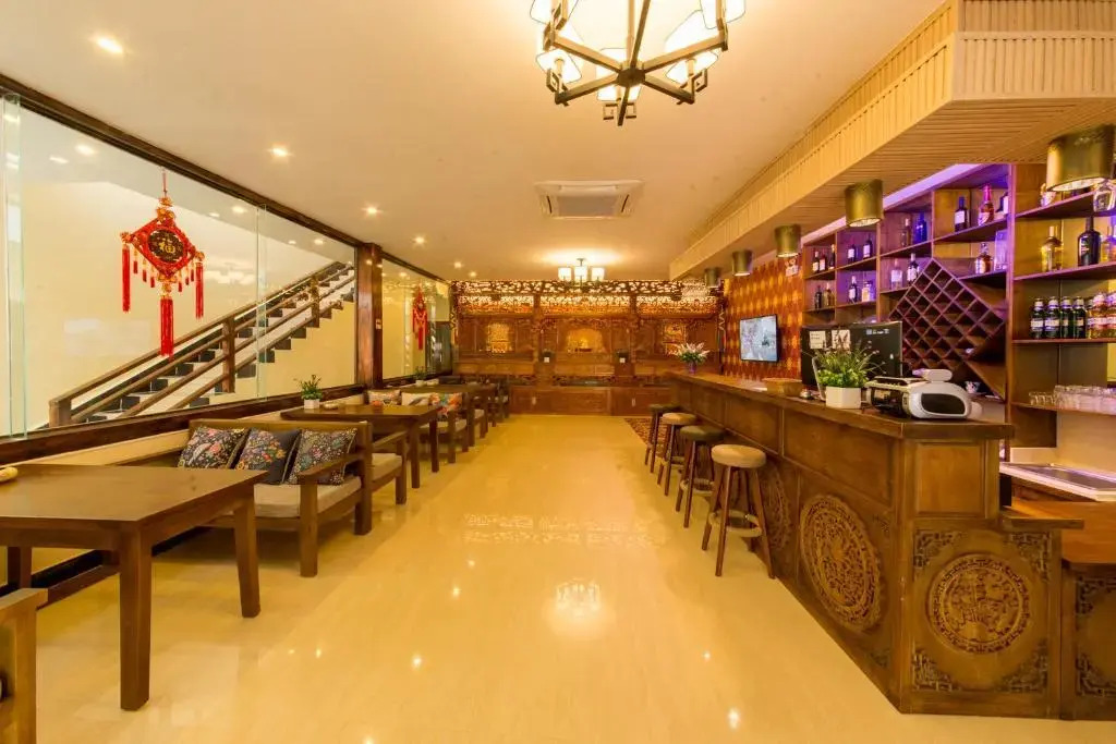 Shangri_La Lamtin Youth Hostel