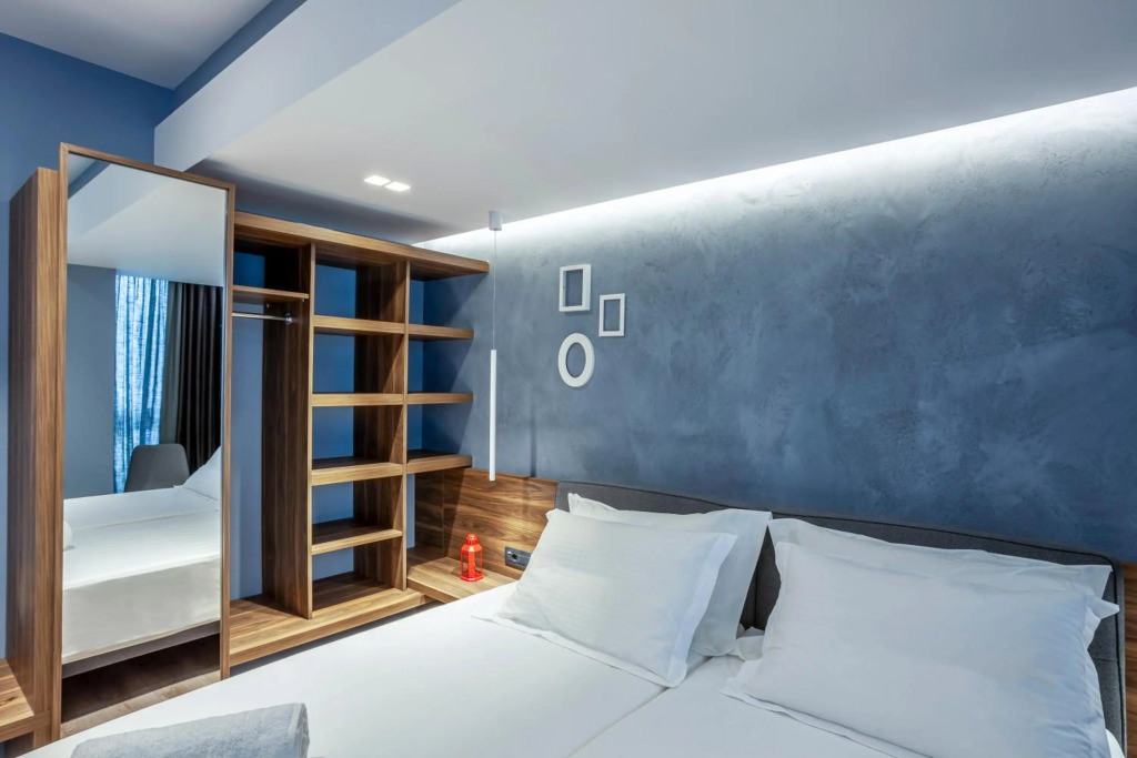 Violin Glam Apartments by BiNoBi