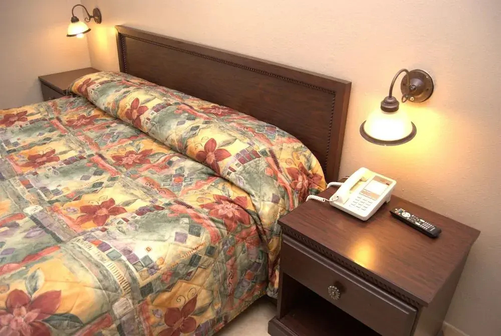 Commodore Resort