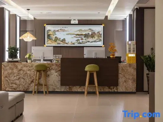 Sanya Coconut Sea Melody Hotel (Sanya Phoenix International Airport Branch)