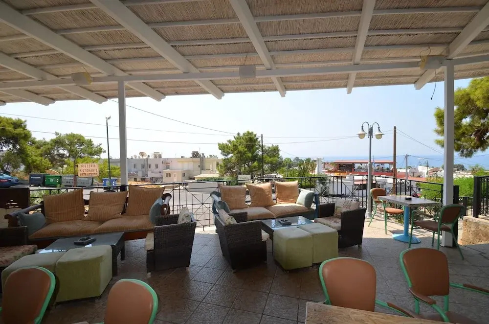 Marianthi Studios & Apartments