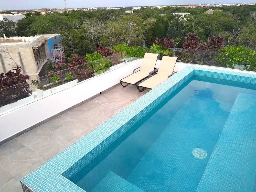 Private Roof w Plunge Pool, Brand New 2 Br Penthouse for 6 sleeps