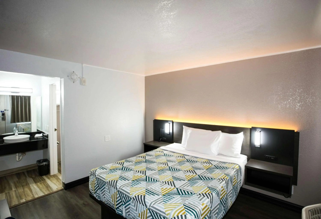 Motel 6-Sacramento, CA - Central