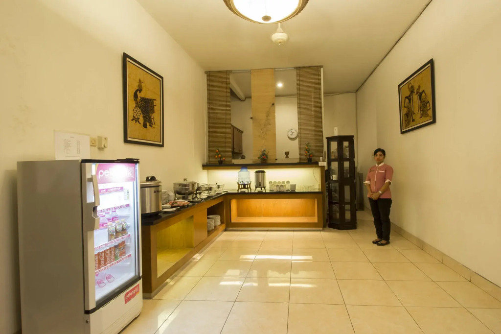 Poncowinatan Hotel
