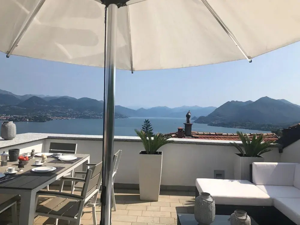 Tra Sassi Stelle apt in a Lake View Stone House