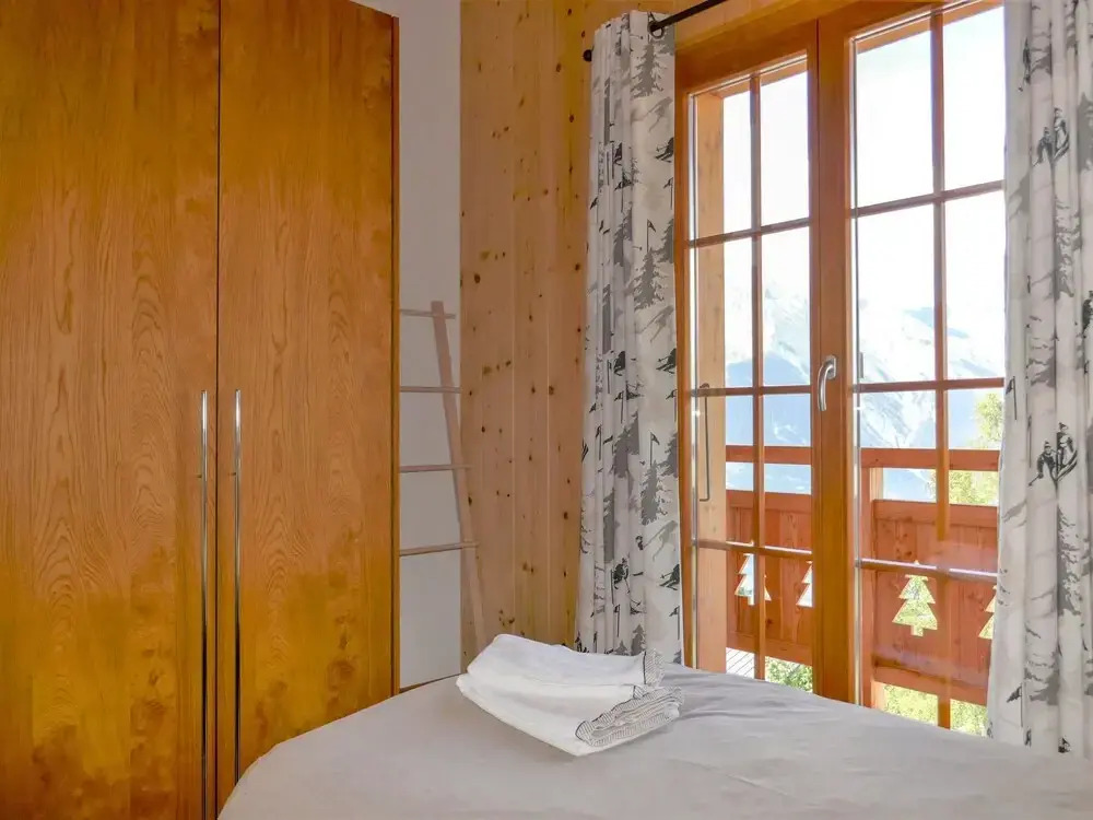 Chalet Le Muveran V6 by Interhome