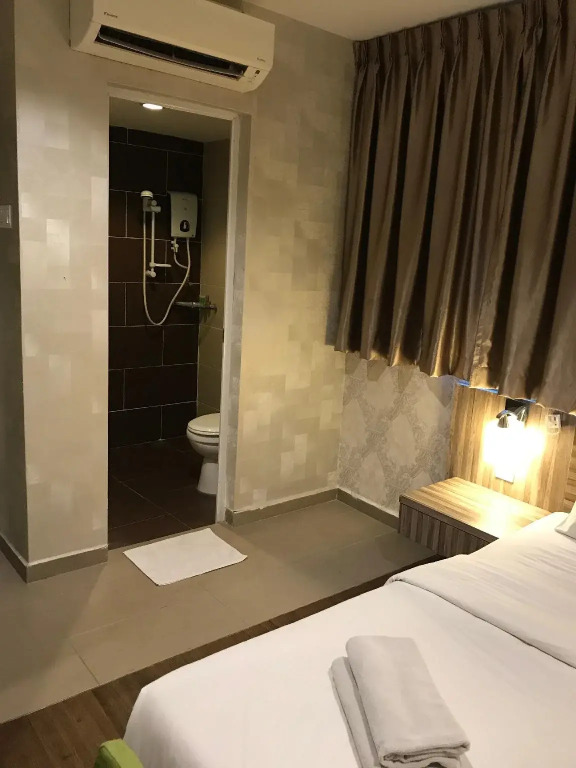 Victory Hotel