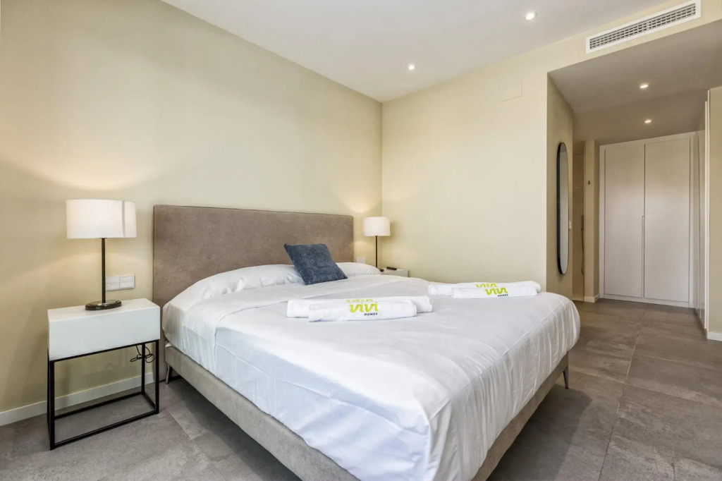 Luca in Fuengirola with 2 bedrooms and 2 bathrooms