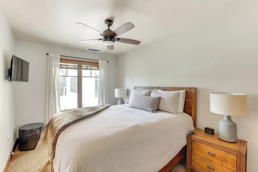 Half-mi to Payette Lake: Dtwn Mccall Condo!