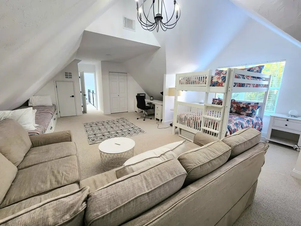 Palma Sola Bay House 5 Bedroom Home by RedAwning