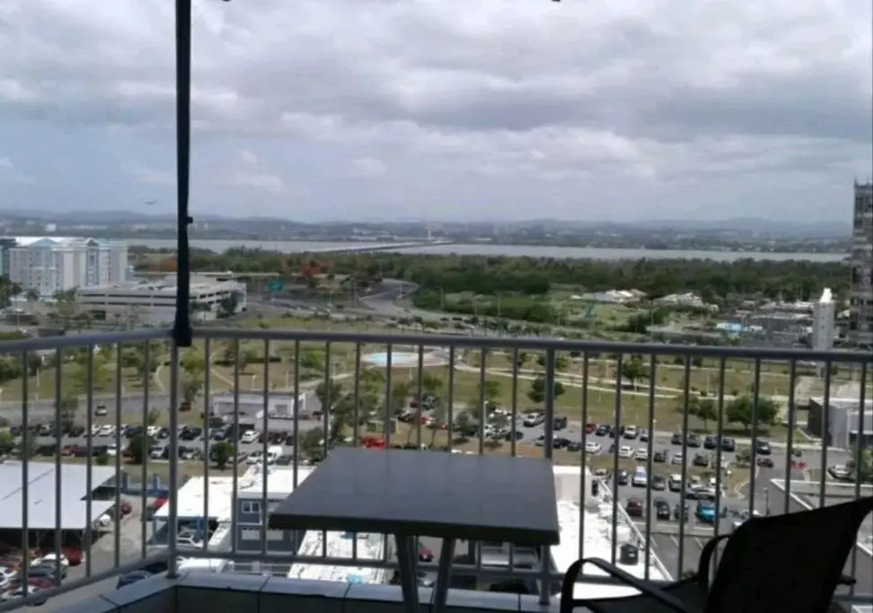 Beach Front Apt at Marbella del Caribe 3